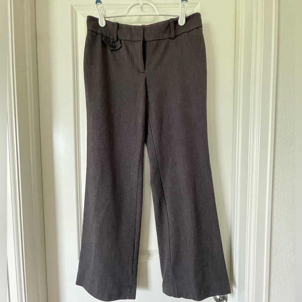Ann Taylor Women’s Pants Relaxed Fit Leg, Size 6P